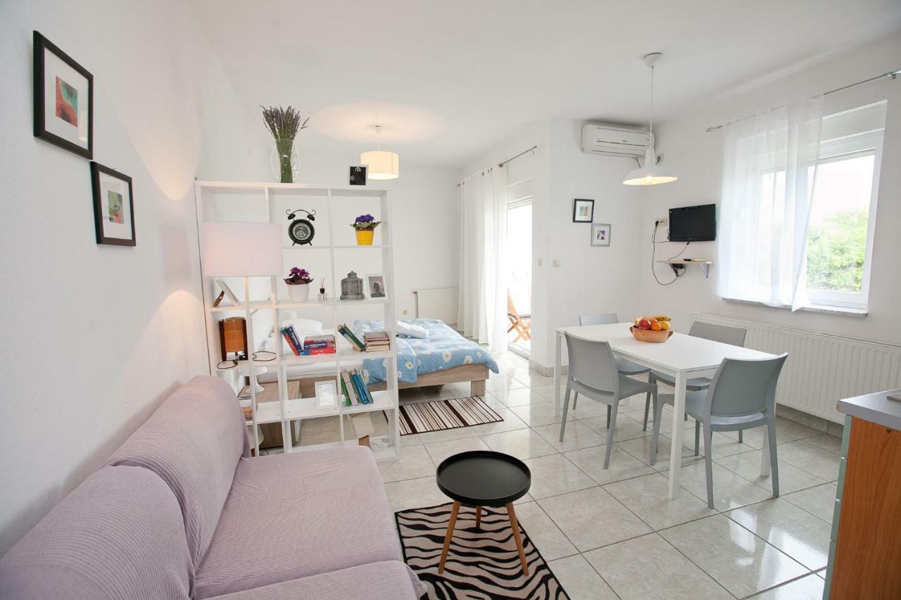 Seaview House Mali Rog Appartement *