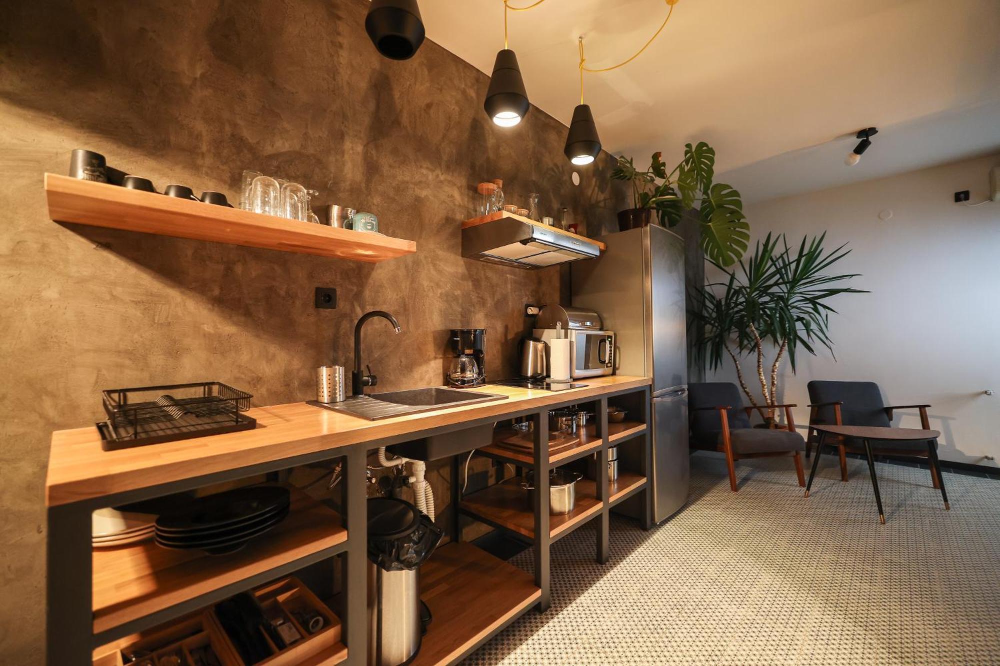 Seaview House Mali Rog